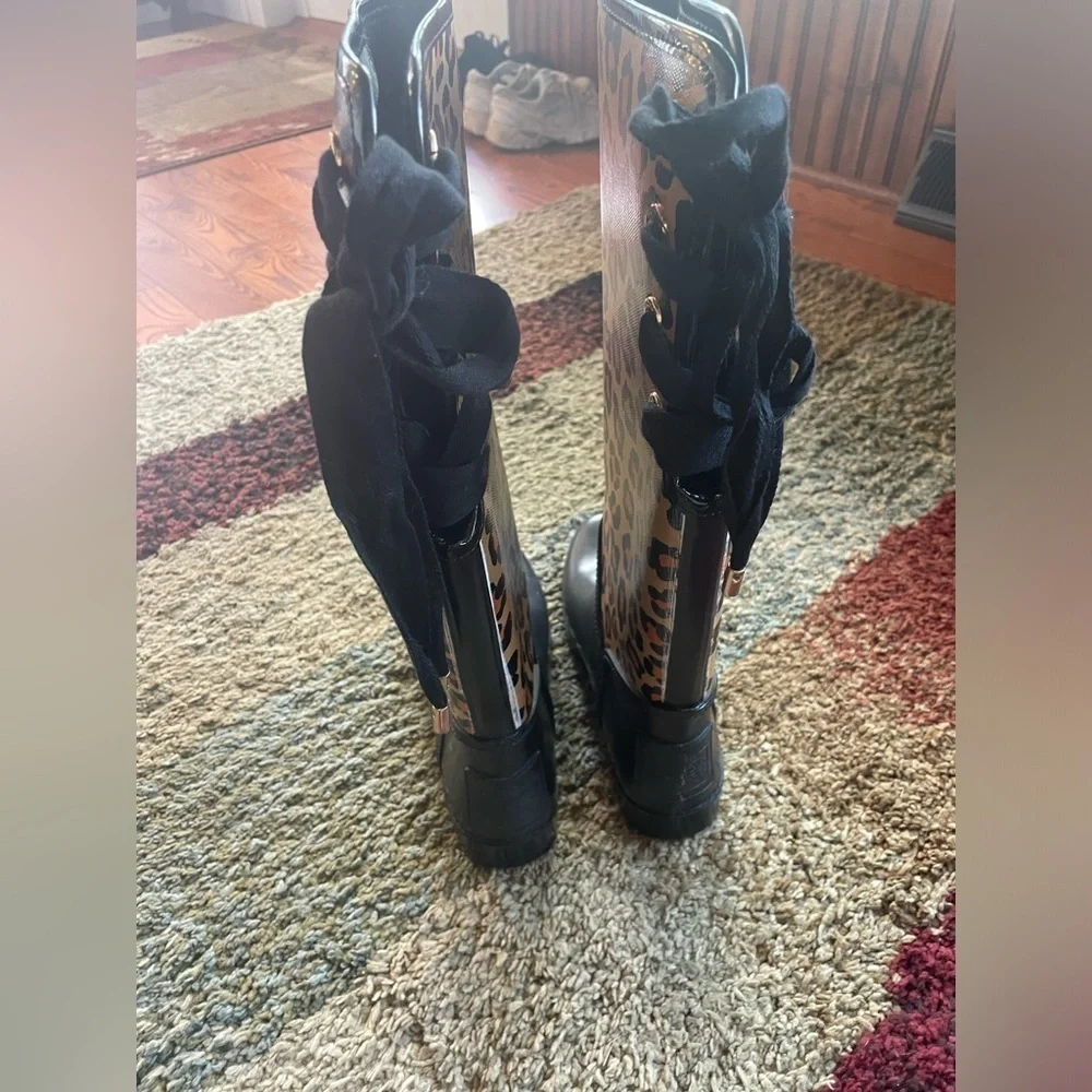 Authentic Coach Leopard Signature Outline “Tristee” Rain Boots - Picture 7 of 11